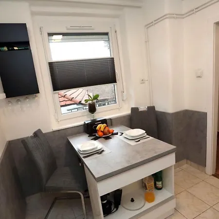 Rakoczi Apartmann * Pecs